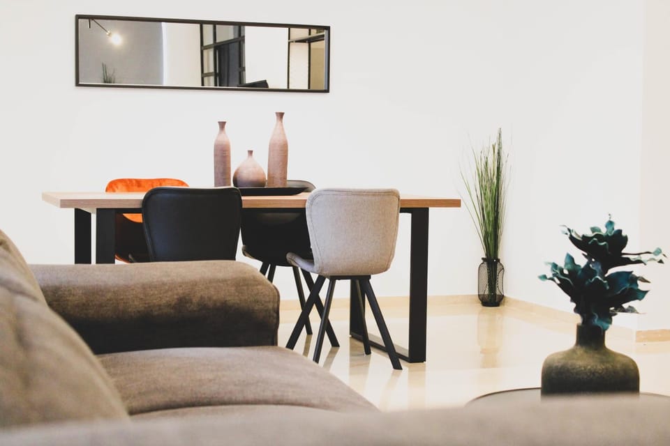 Living room, Seating area, Dining area