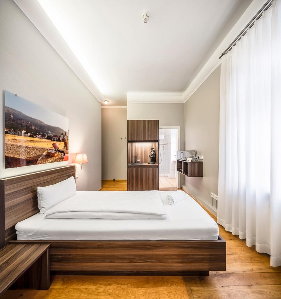 Bed, Kitchen or kitchenette, Photo of the whole room