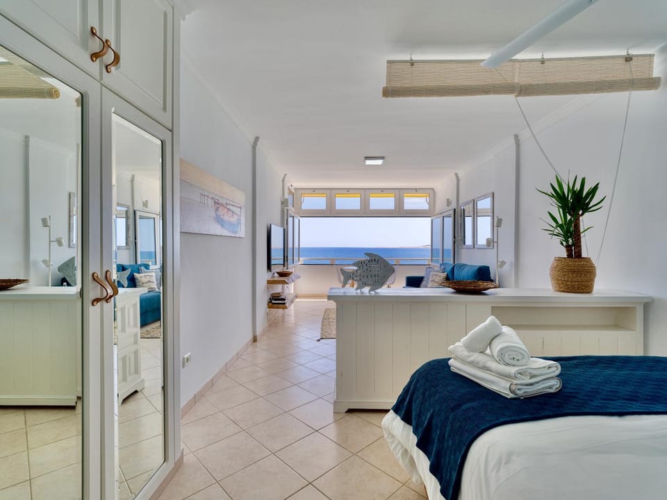 Bed, Sea view