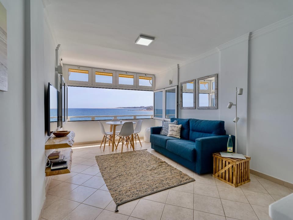 Living room, Sea view