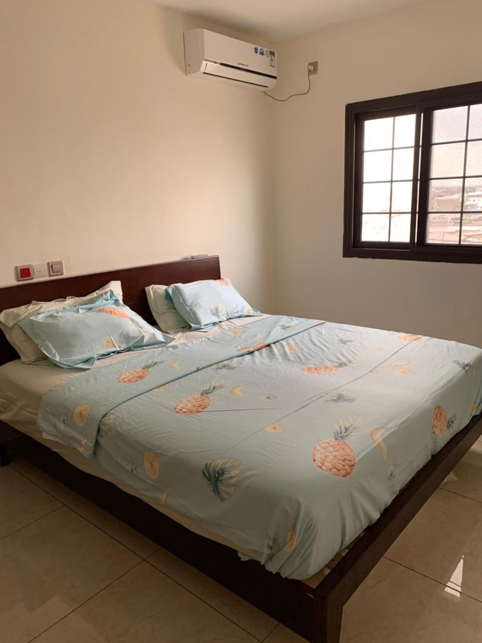 Appartement chic et moderne wifi Starlink Apartment in Douala