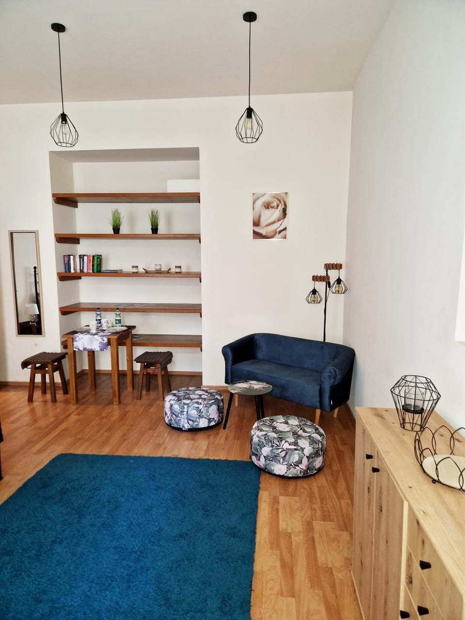 Czar Prowansji - Comfy & Quiet near Rynek&Train Station Netflix Apartment in Krakow