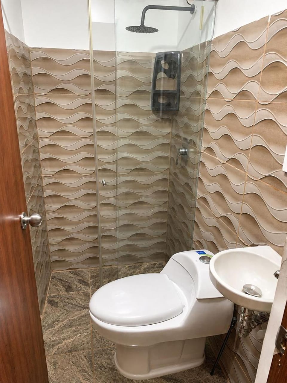 Estancias Aleli apartaestudio amoblado con cocina equipada para persona sola o pareja a tan solo 5 minutos de la terminal de transporte cerca del centro comercial chipichape 201 Apartment in Cali