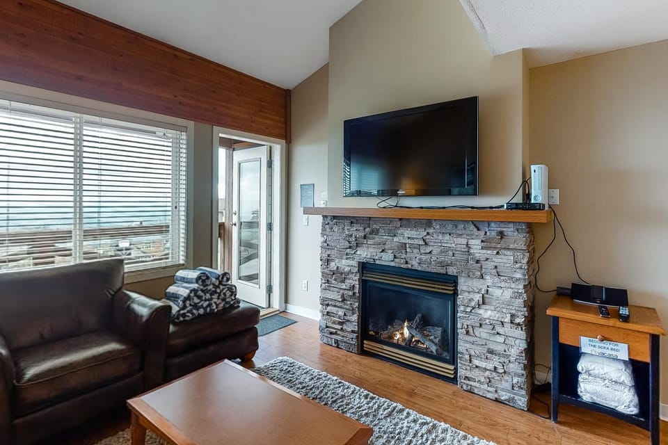 Trappers Crossing 22 Apartment in British Columbia