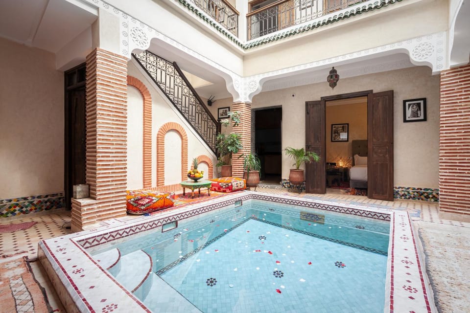 Solarium, Swimming pool