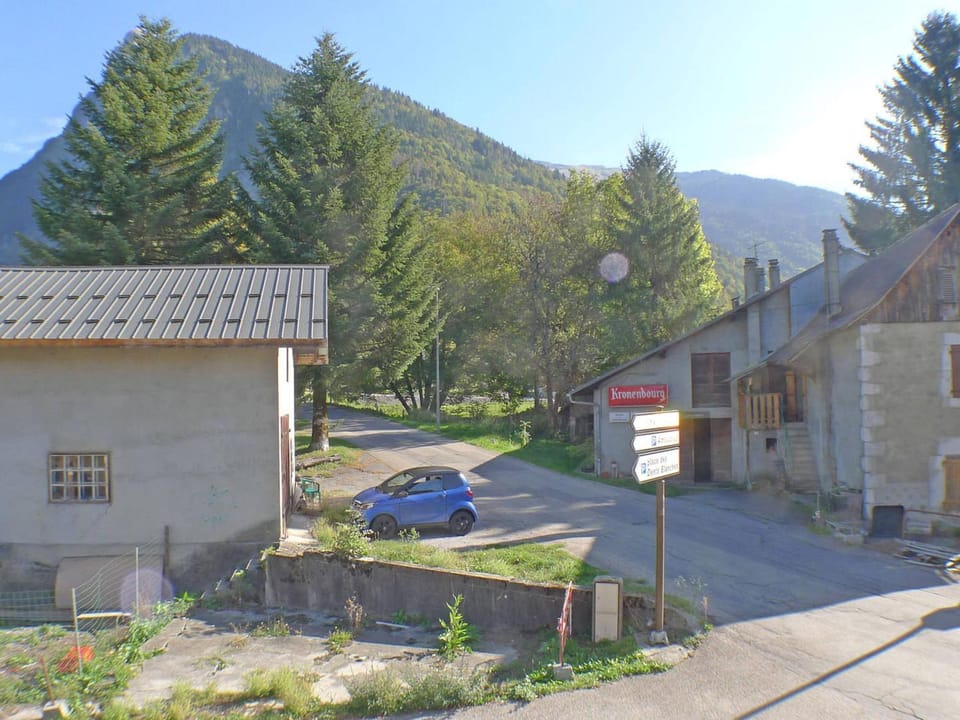Appartement T2 avec mezzanine au cœur du village, animaux admis - FR-1-629-68 Apartment in Samoëns