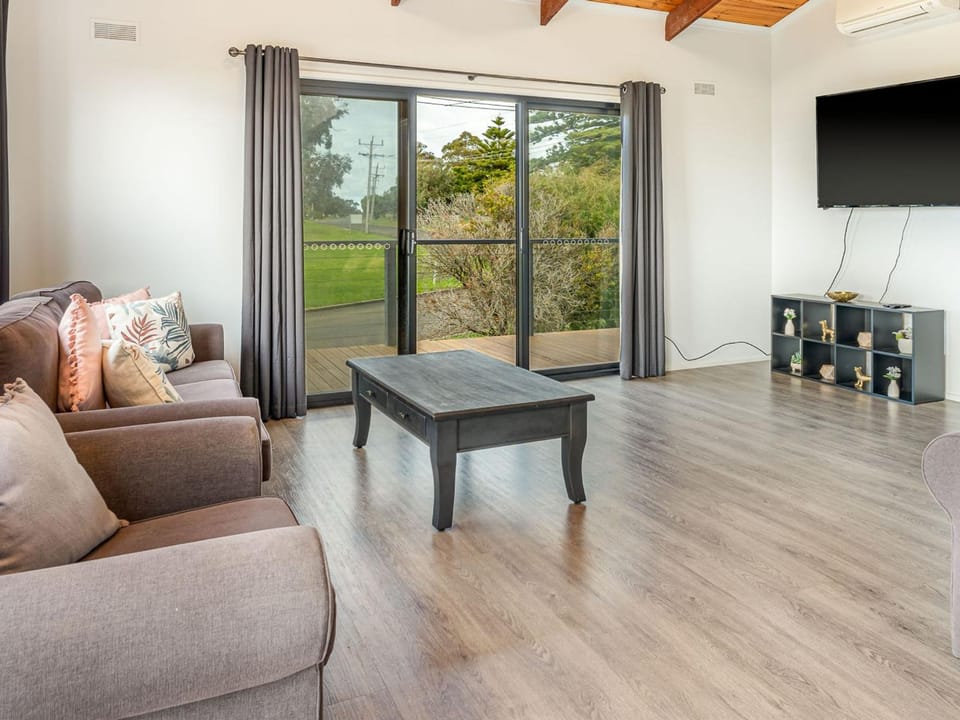 The Boat Ramp Getaway House in Melbourne