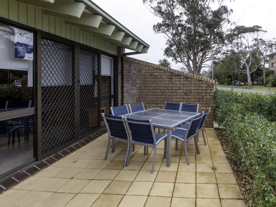 Bay Parklands 4, 2 Gowrie Avenue - pool & tennis court House in Nelson Bay