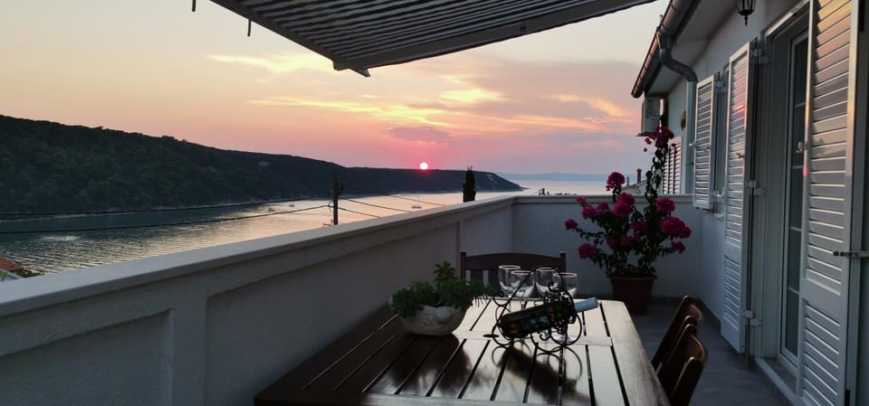 View (from property/room), Balcony/Terrace, Sea view, Sunset