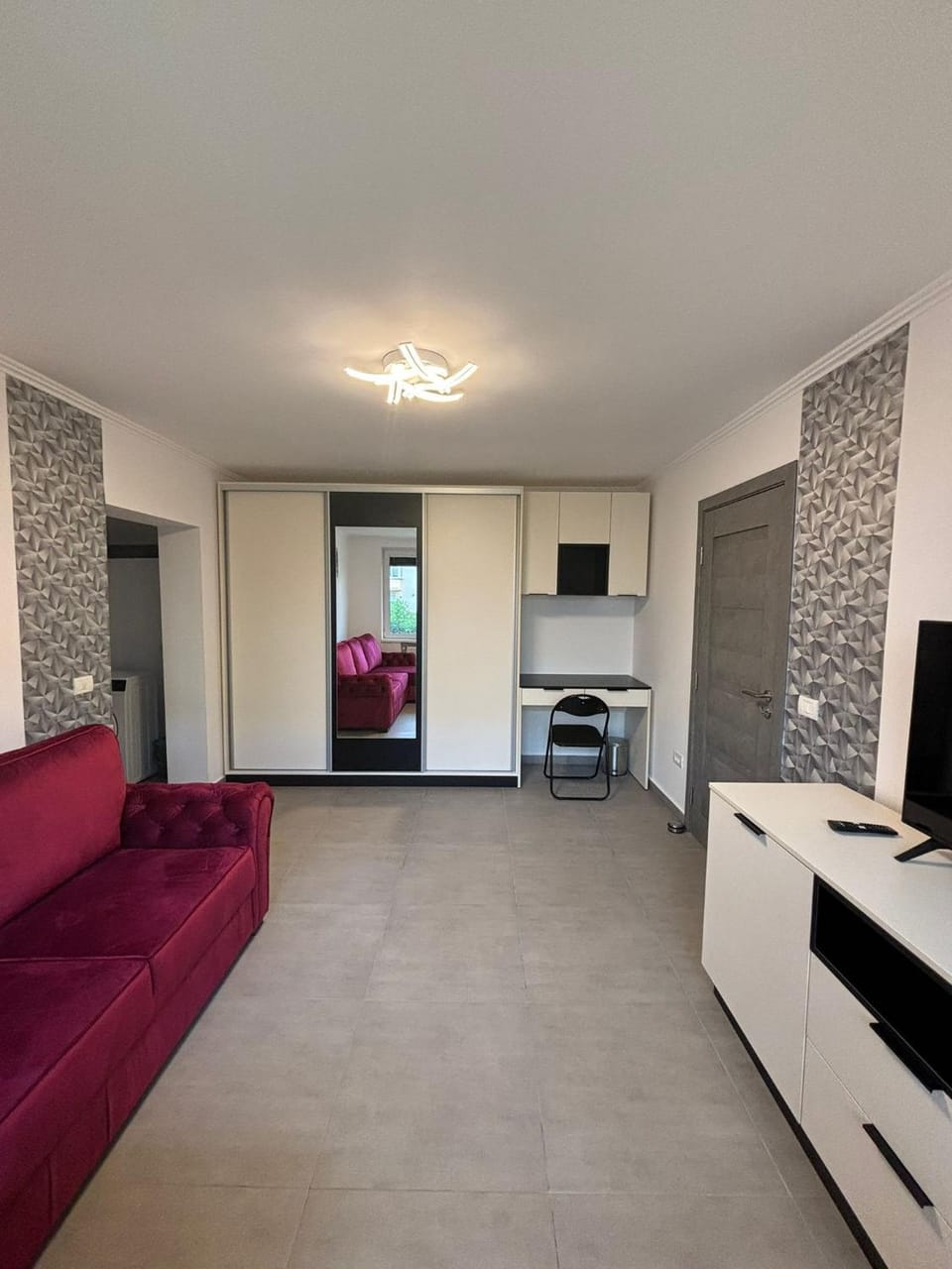 Calypso Rooms Bed and Breakfast in Brașov County