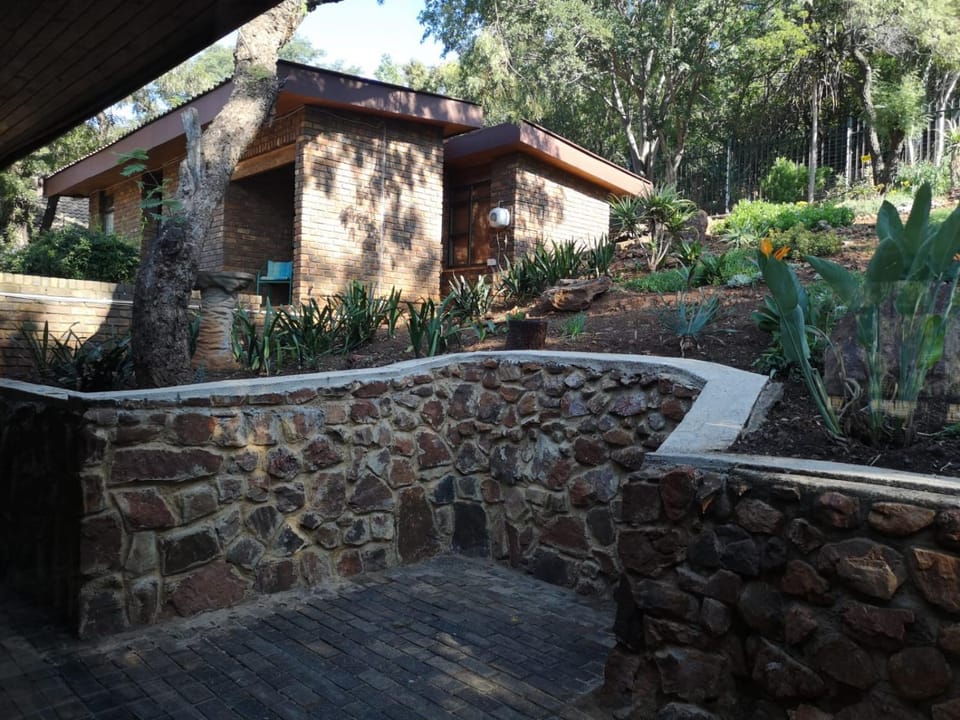 Mia Hills guest house Bed and Breakfast in Gauteng