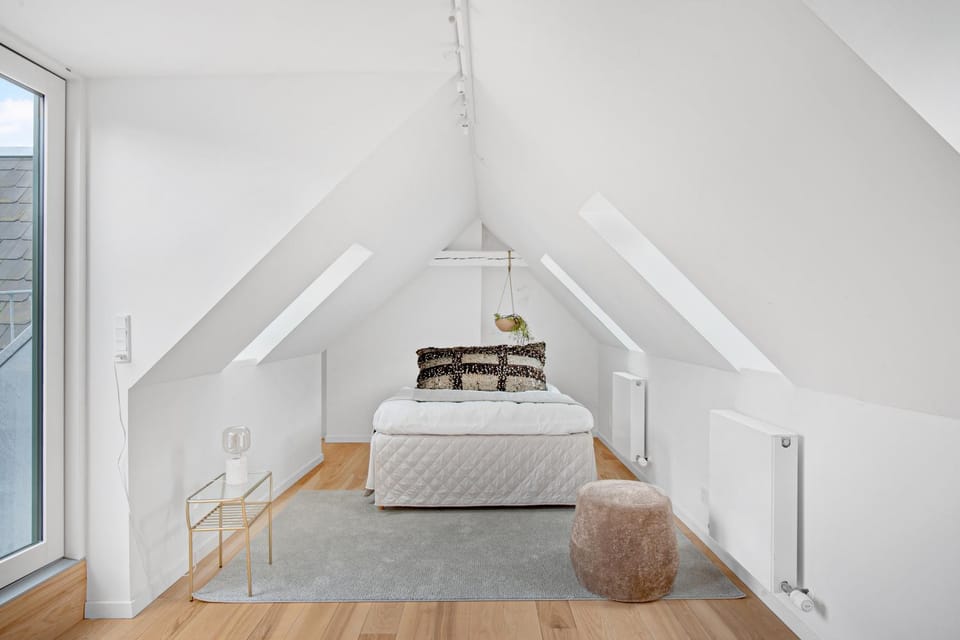 Living room, Bedroom