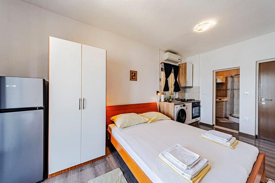 S 1 - studio just 50m from the beach with sea view Apartment in Korčula