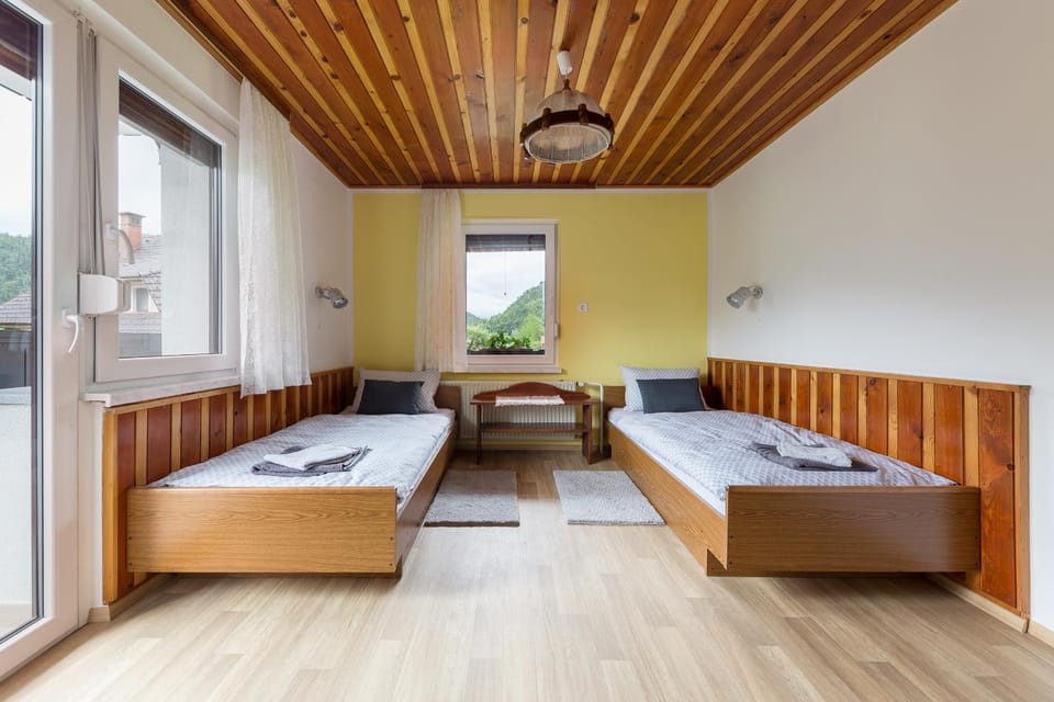 Bed, View (from property/room), View (from property/room), Balcony/Terrace, Balcony/Terrace, Photo of the whole room, Bedroom, Garden view, Garden view, Mountain view, Mountain view, Quiet street view, Inner courtyard view