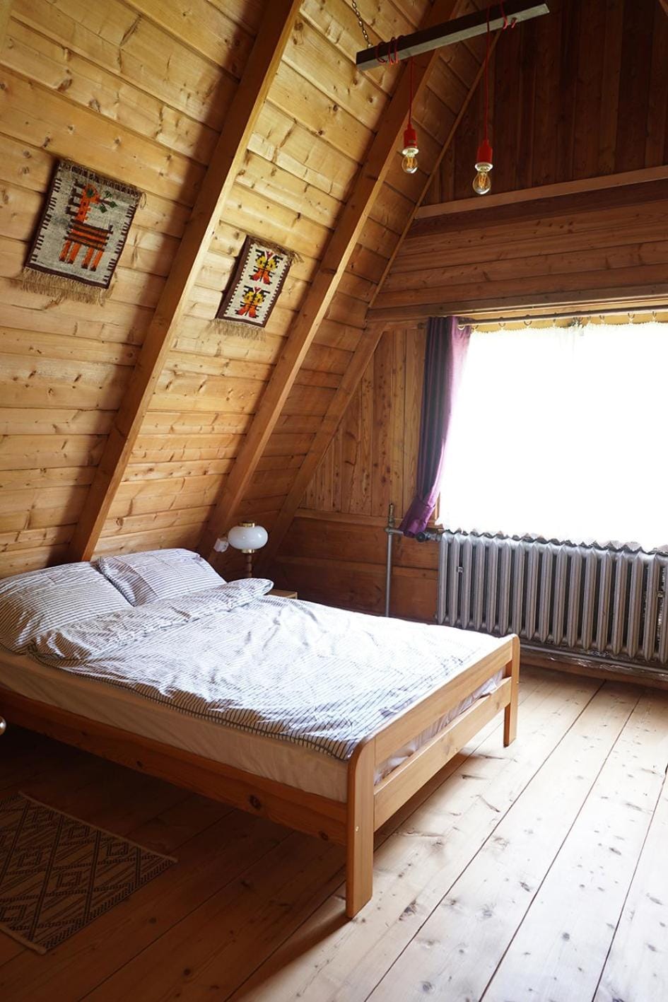 Bed, Photo of the whole room, Bedroom, internet