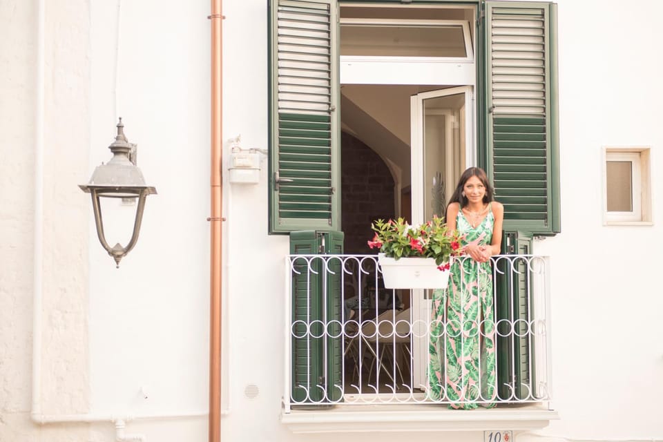 Facade/entrance, Balcony/Terrace