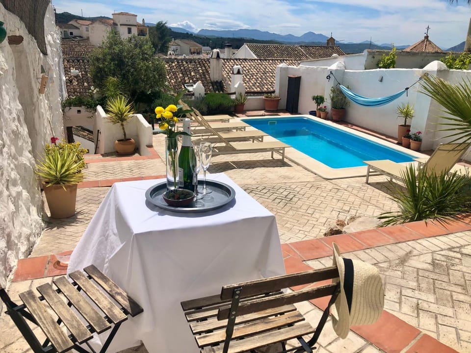 Patio, Pool view, Swimming pool