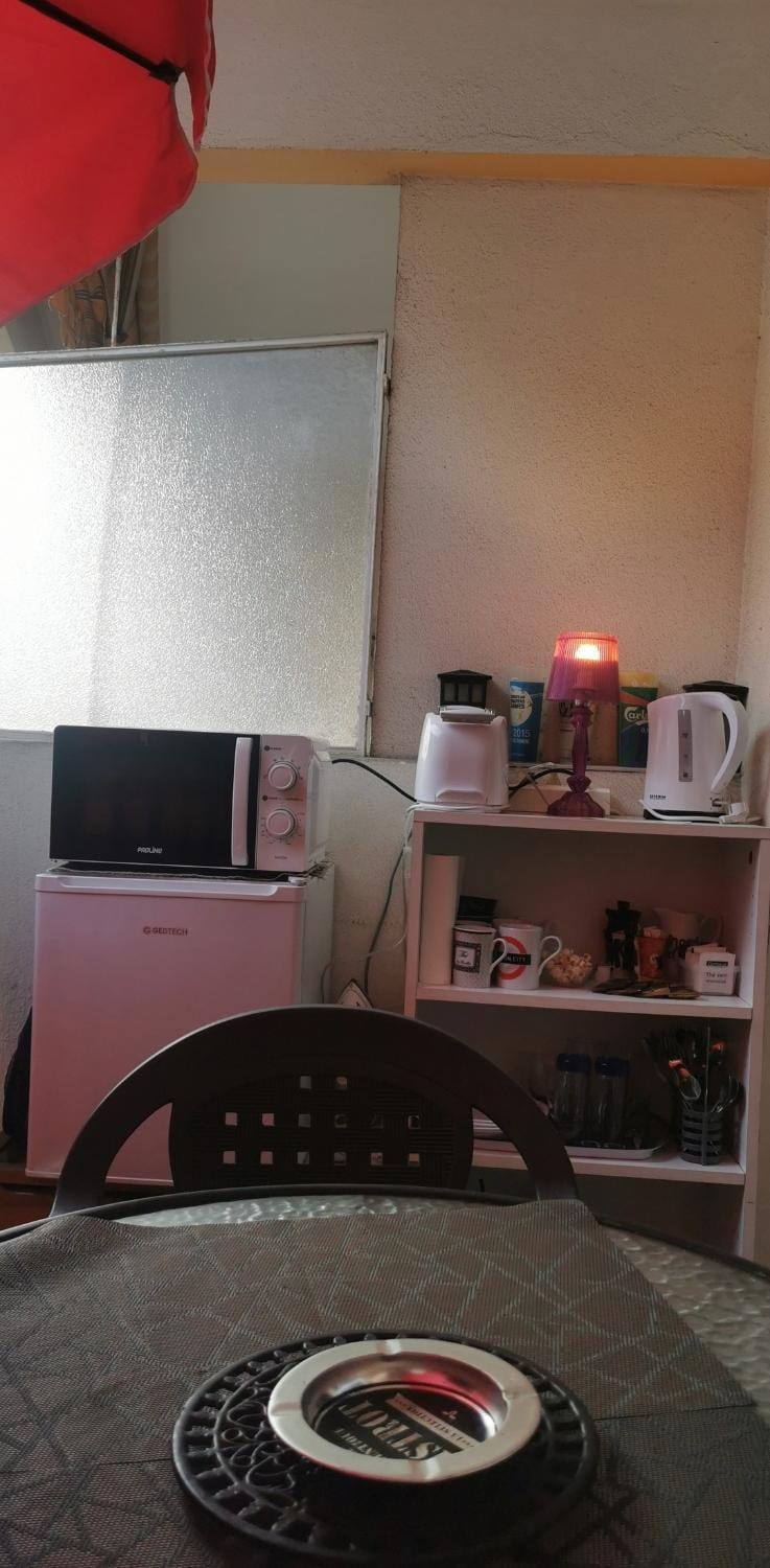 Coffee/tea facilities, toaster
