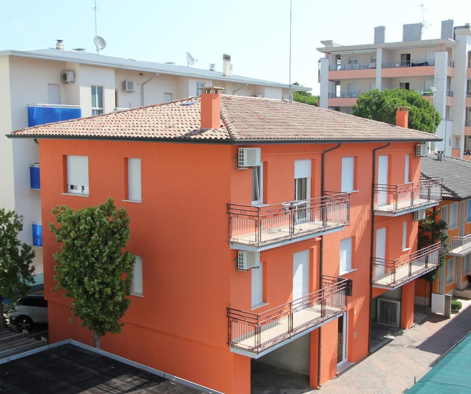 Property building, Neighbourhood, Parking
