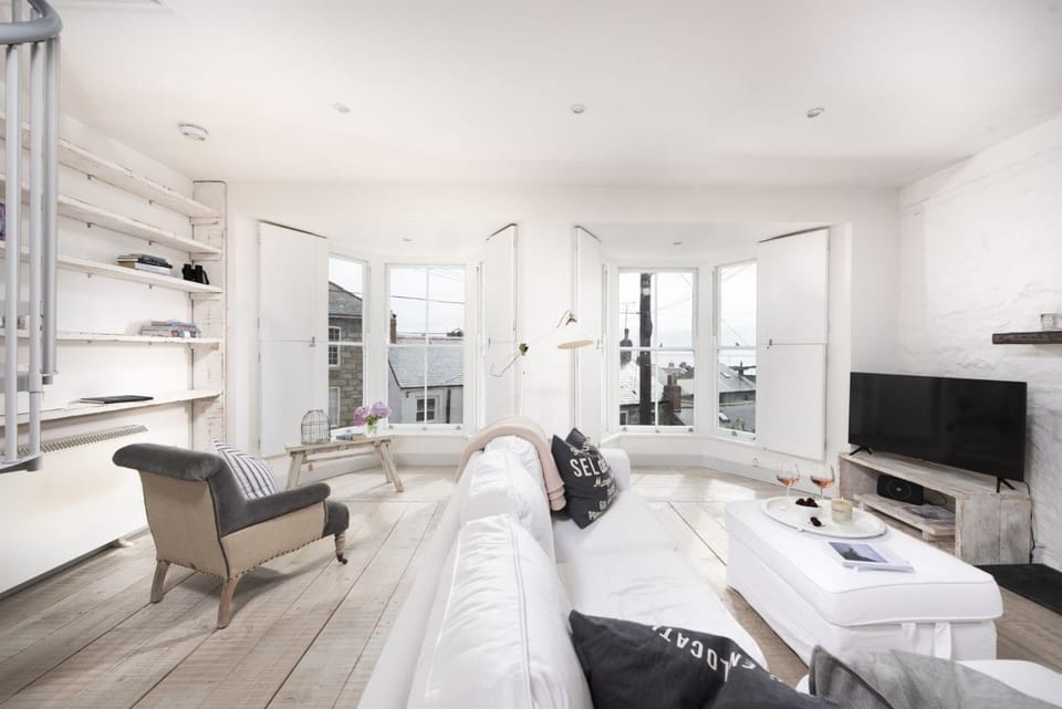 Communal lounge/ TV room, TV and multimedia, Living room, Photo of the whole room, Seating area, Evening entertainment