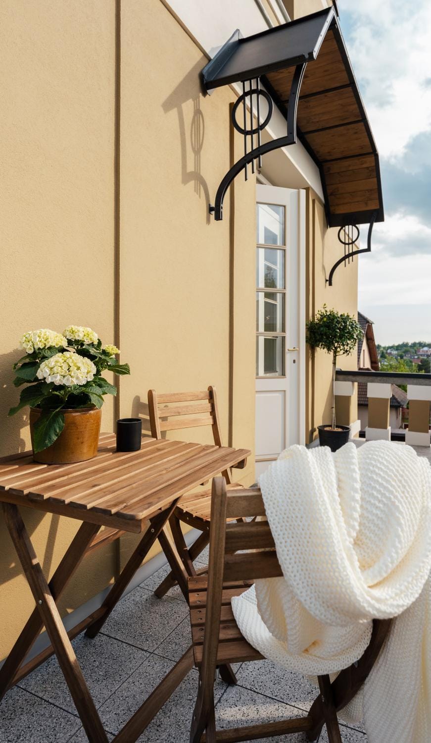 Property building, Balcony/Terrace