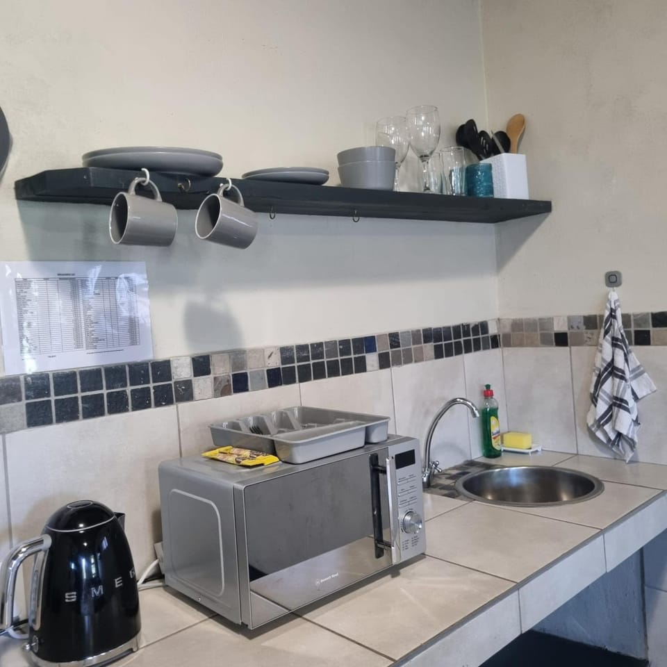 Bedrock- Executive Self Catering Room Bed and Breakfast in Cape Town