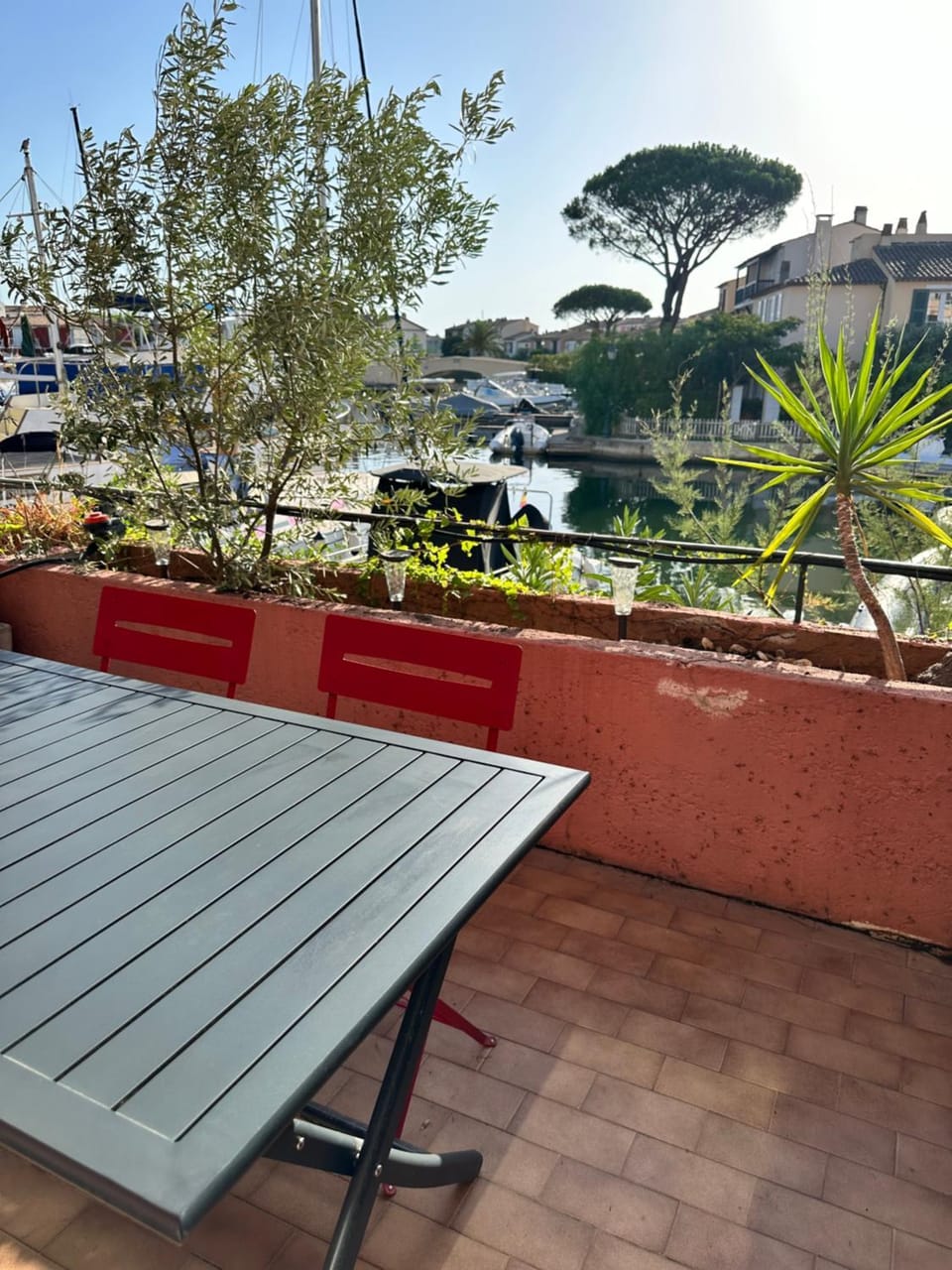 Appartement Port Grimaud 2/4 pers avec grande terrasse Apartment in Cogolin