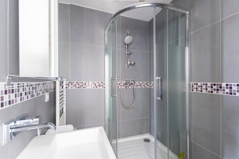 GuestReady -Cozy Apartment with Eiffel Tower view Apartment in Paris