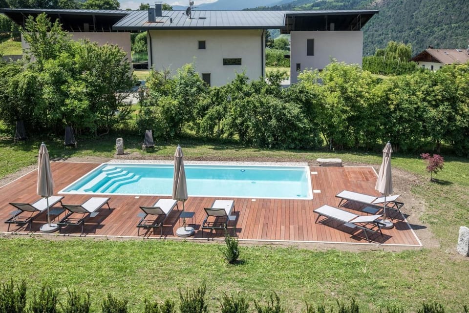 Property building, Swimming pool