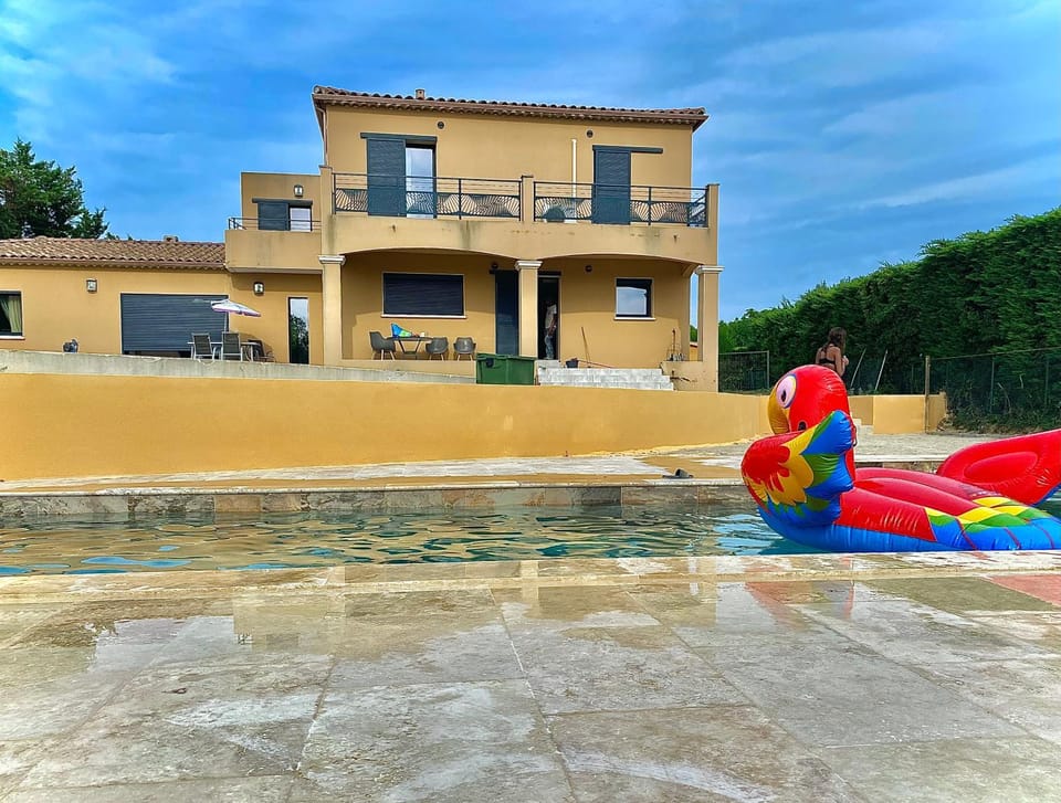 Magnifique VILLA DE CHARME House in Arles