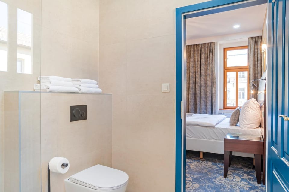 Toilet, Bathroom