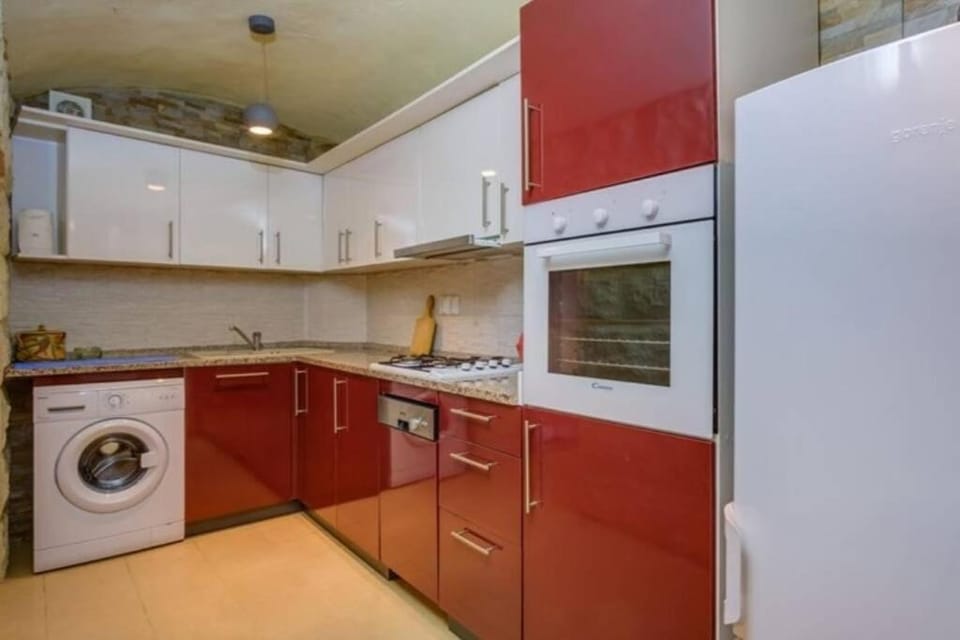 Lovely house, near city center, Mali Lošinj Apartment in Mali Losinj