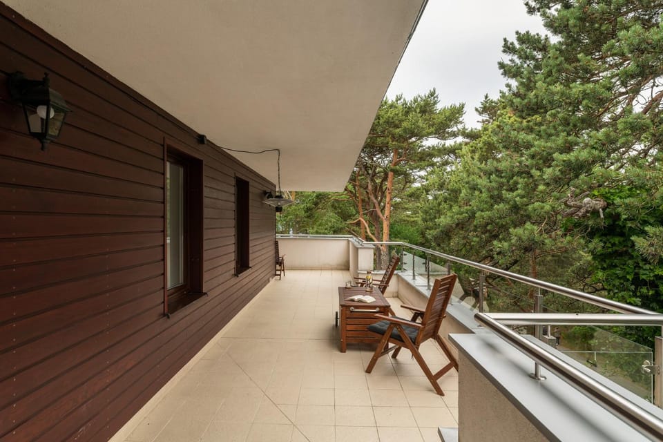 Property building, Spring, Day, View (from property/room), Balcony/Terrace