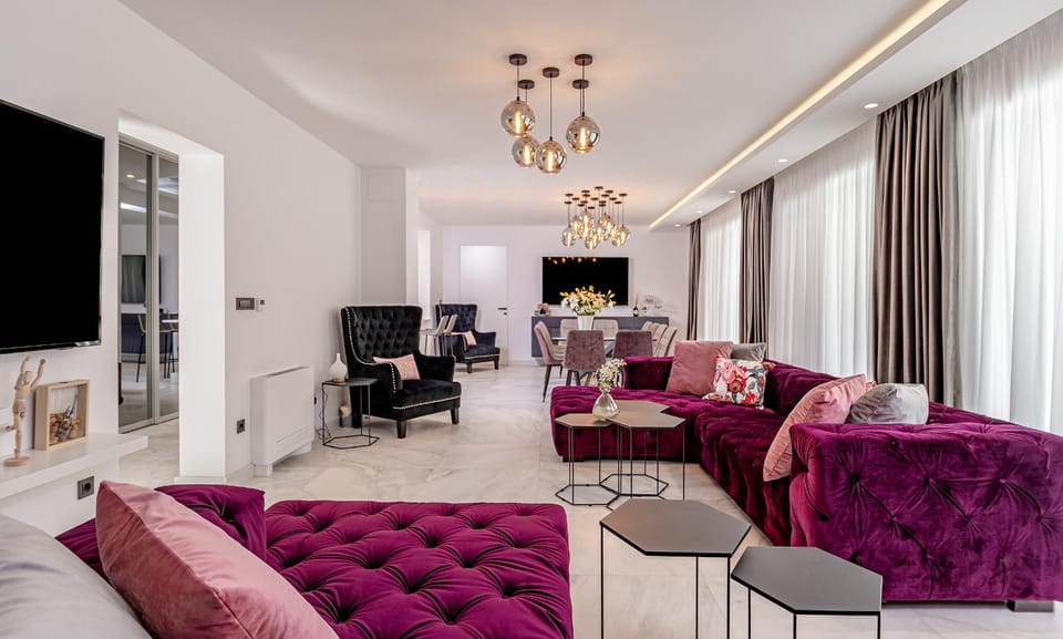 Living room, Dining area