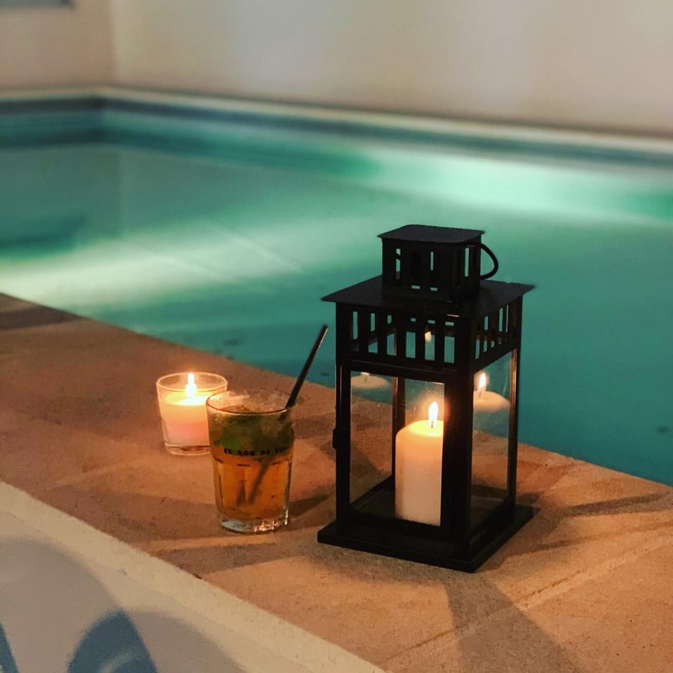 Swimming pool, Swimming pool
