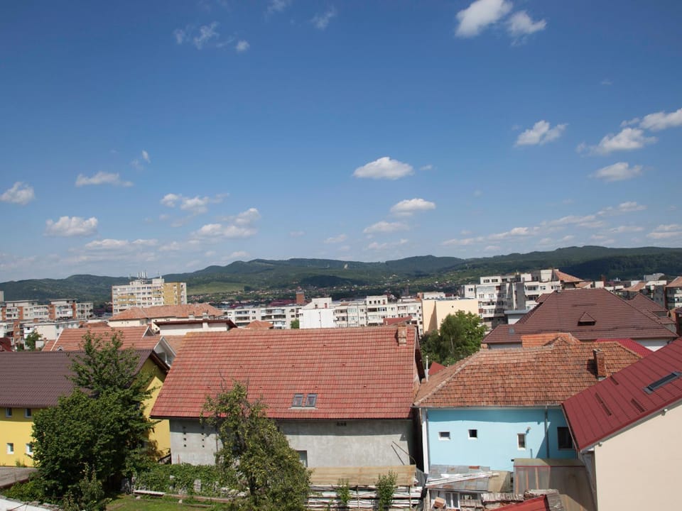 Neighbourhood, Natural landscape