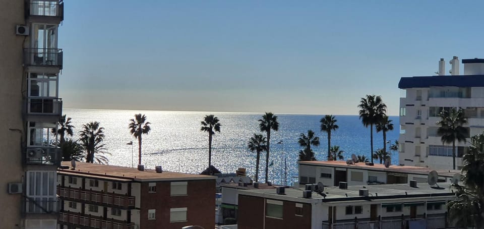Maite Vacances , luminoso estudio junto al mar Apartment in Benalmadena