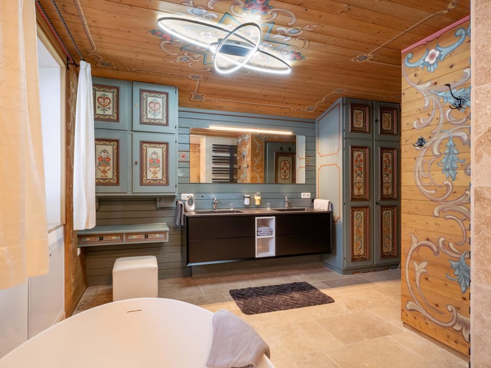 Bathroom, Bath