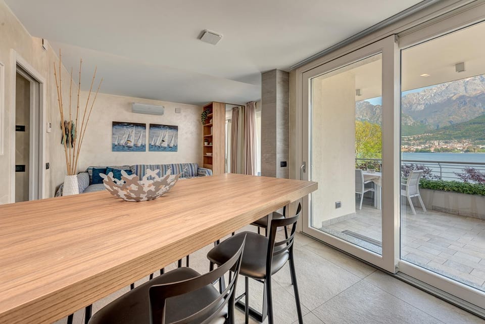 Natural landscape, View (from property/room), Balcony/Terrace, Kitchen or kitchenette, Living room, Seating area