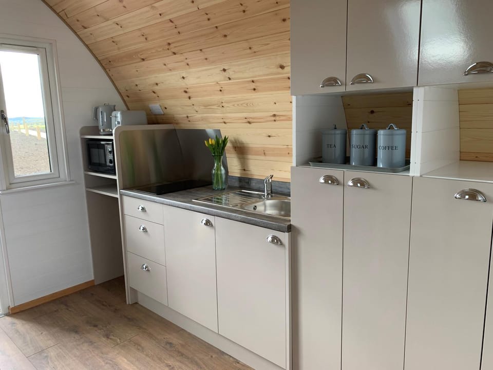 Coffee/tea facilities, Kitchen or kitchenette