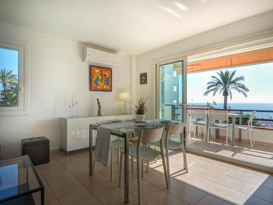 Balmins White by Hello Homes Sitges Apartment in Sitges