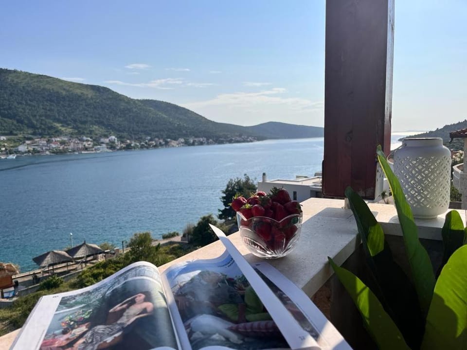 Holiday Beach House Apartment in Šibenik-Knin County, Croatia