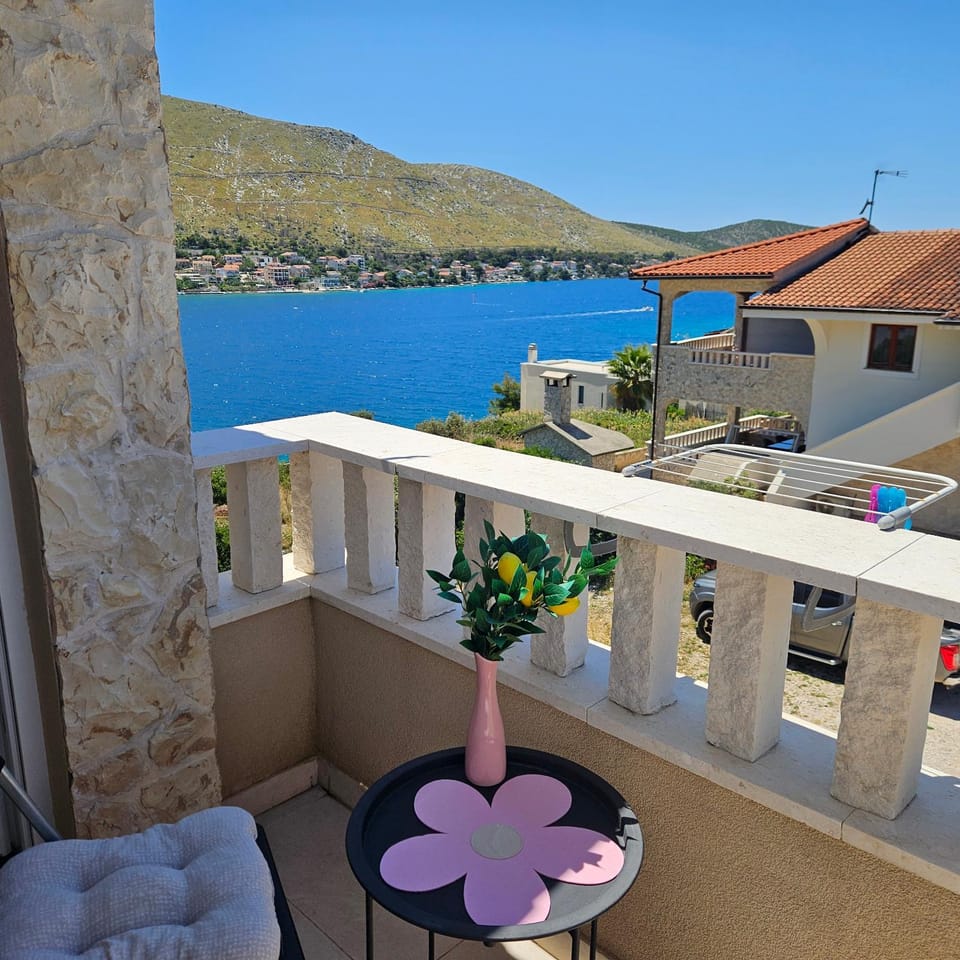 Holiday Beach House Apartment in Šibenik-Knin County, Croatia