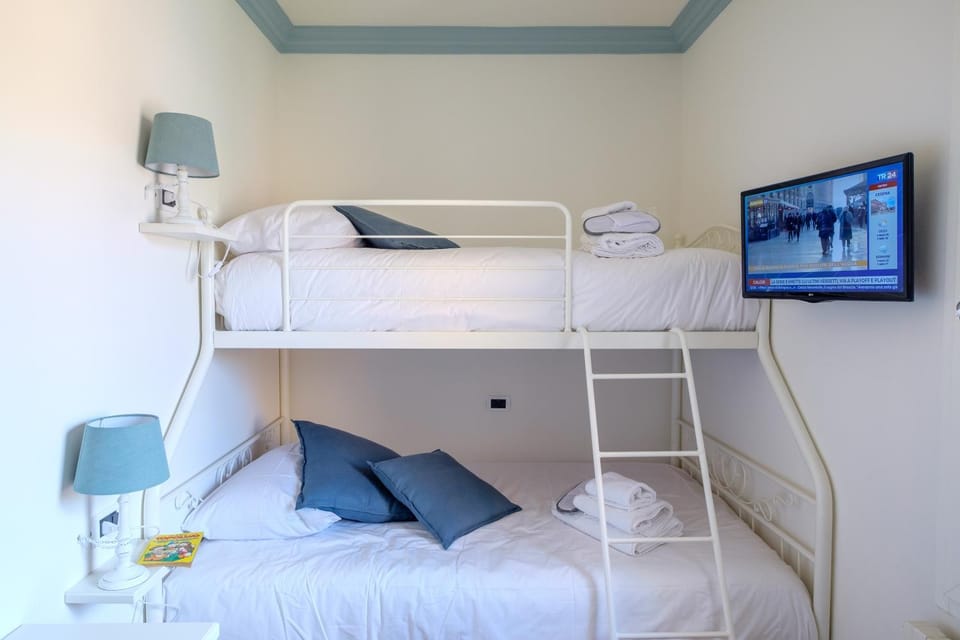 bunk bed