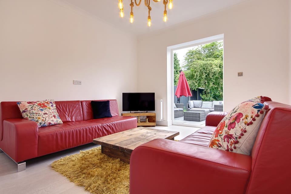 Palm Meadows Villa Villa in Bournemouth