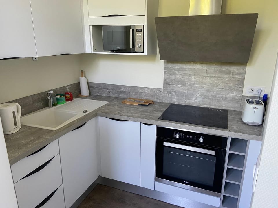 Coffee/tea facilities, Kitchen or kitchenette