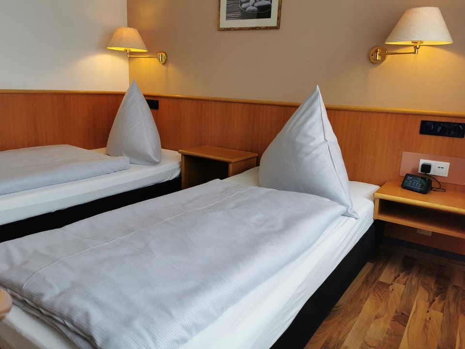 Bed, Photo of the whole room, Decorative detail