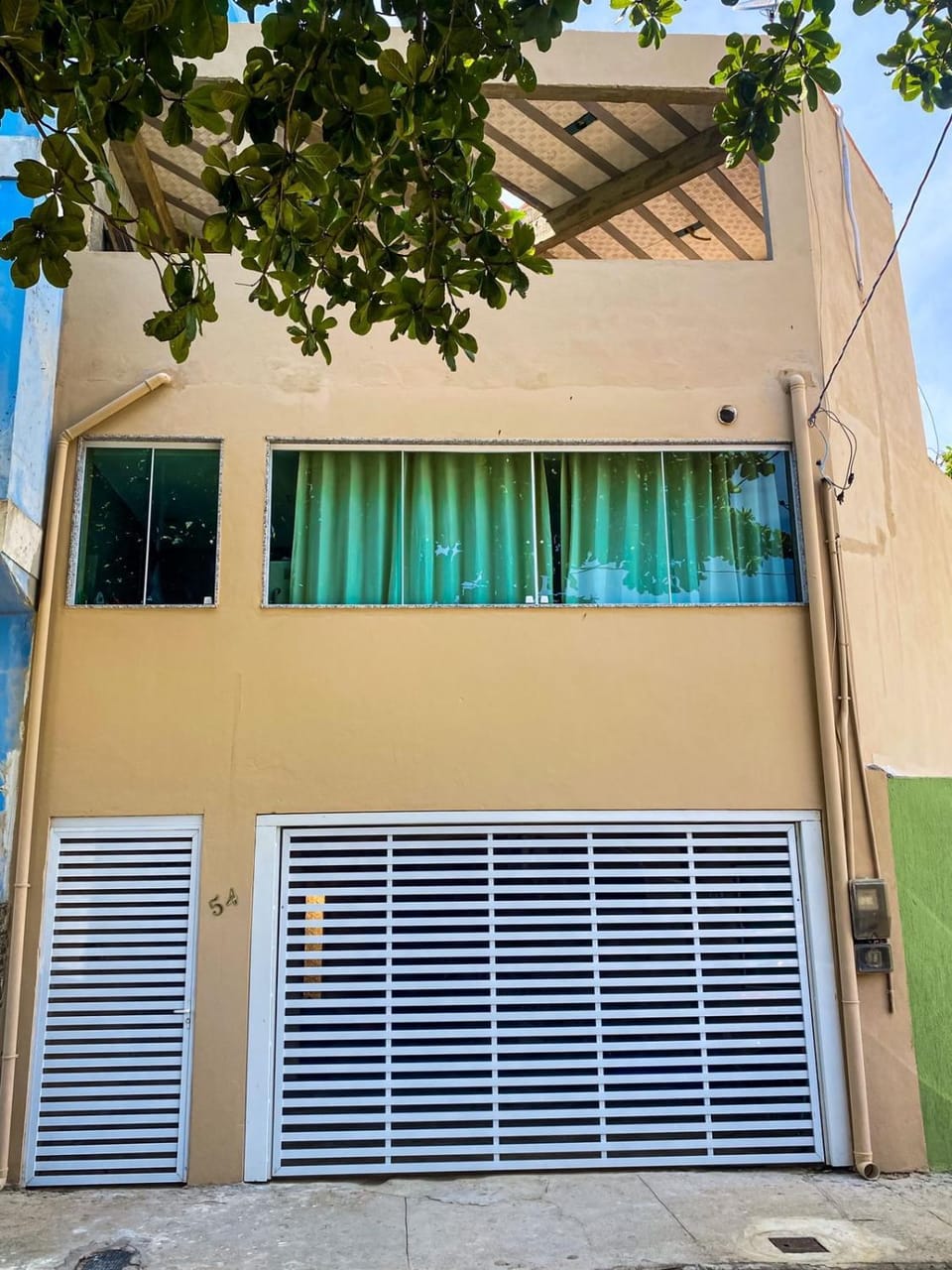 Facade/entrance