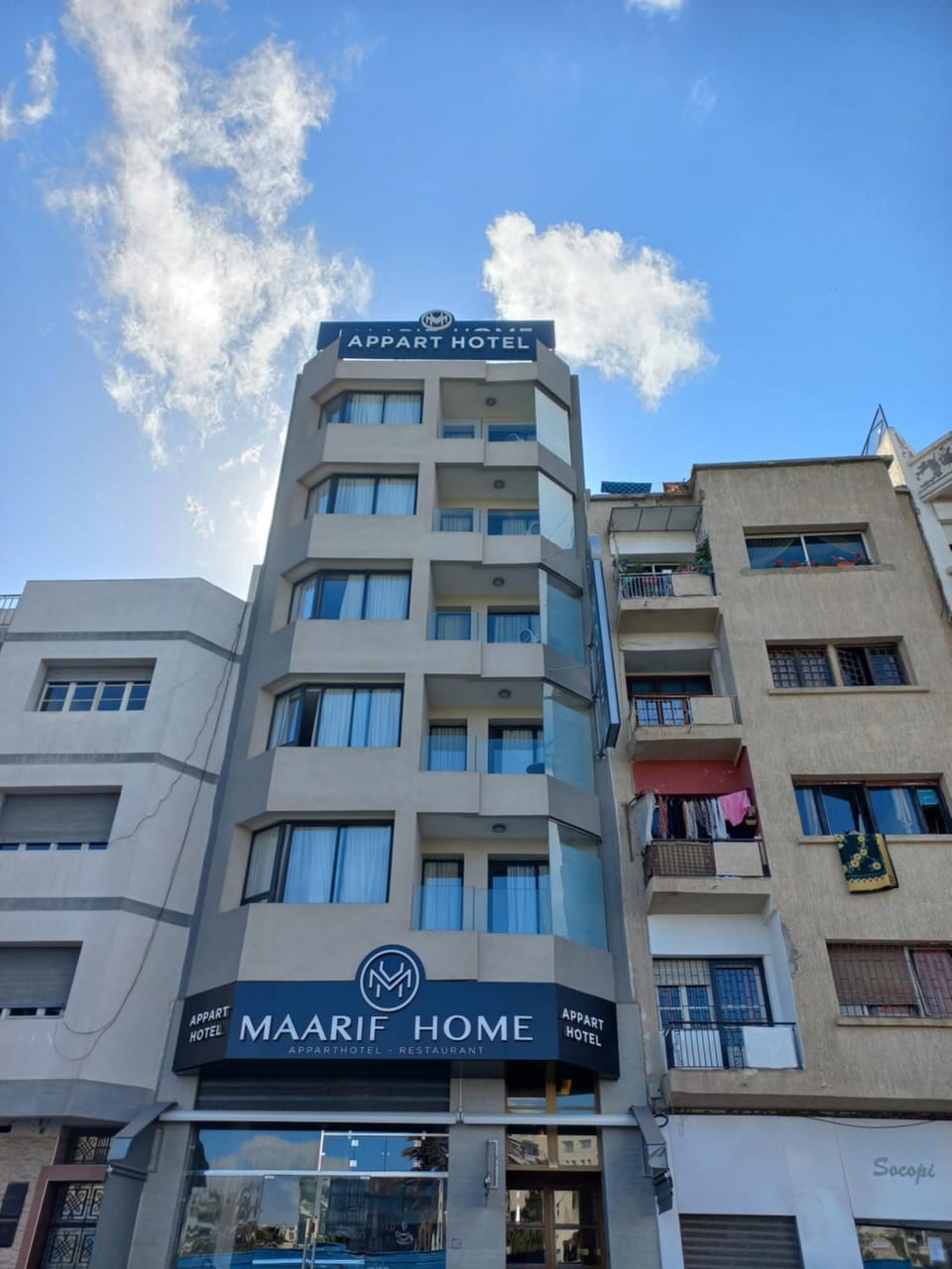 Property building, Facade/entrance