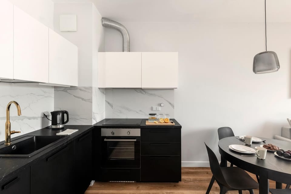 Coffee/tea facilities, Kitchen or kitchenette, Dining area